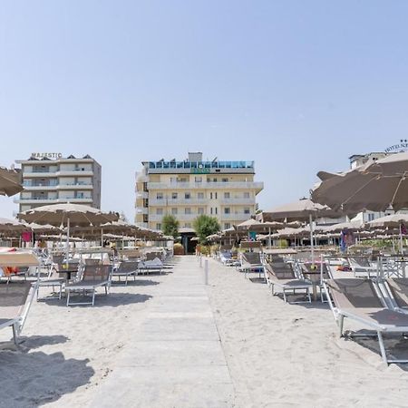 Hotel Byron Milano Marittima Exterior foto