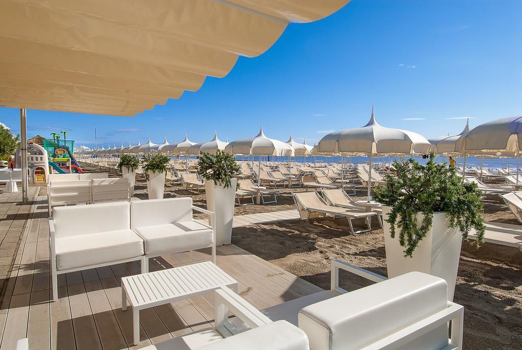 Hotel Byron Milano Marittima Exterior foto