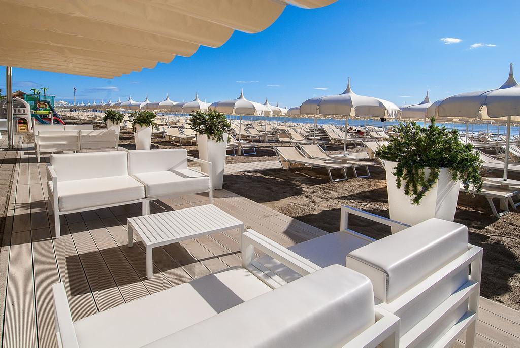 Hotel Byron Milano Marittima Exterior foto