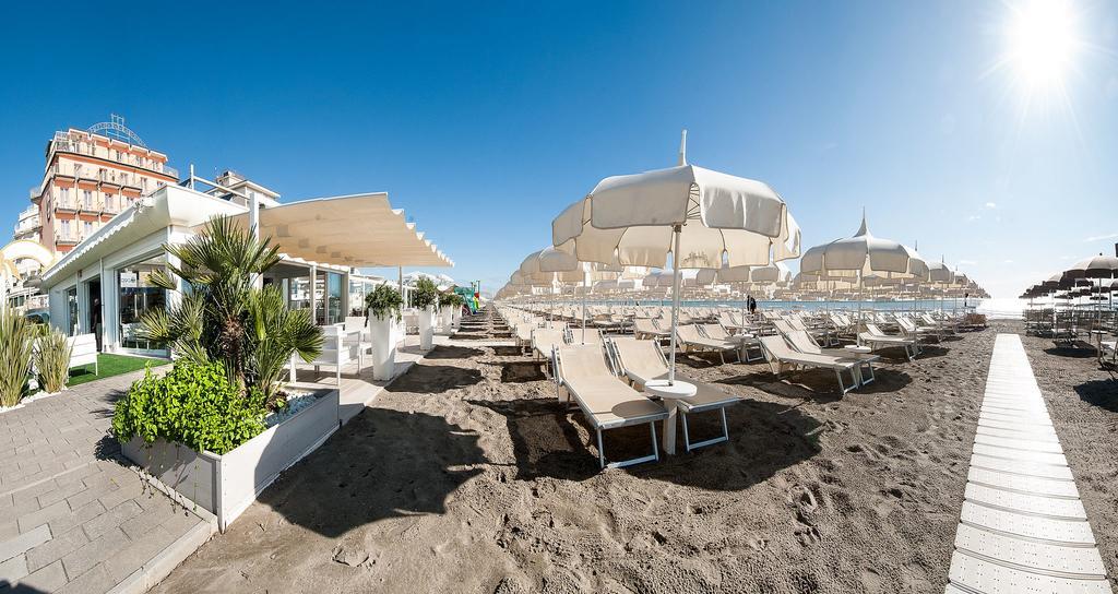 Hotel Byron Milano Marittima Exterior foto
