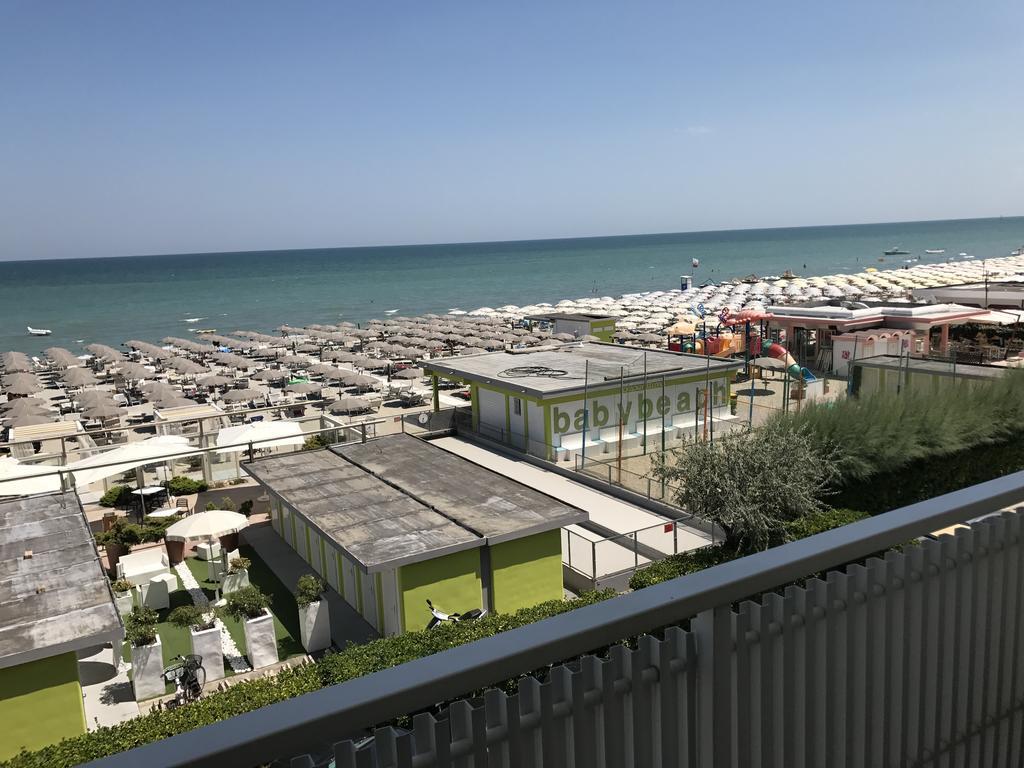 Hotel Byron Milano Marittima Exterior foto