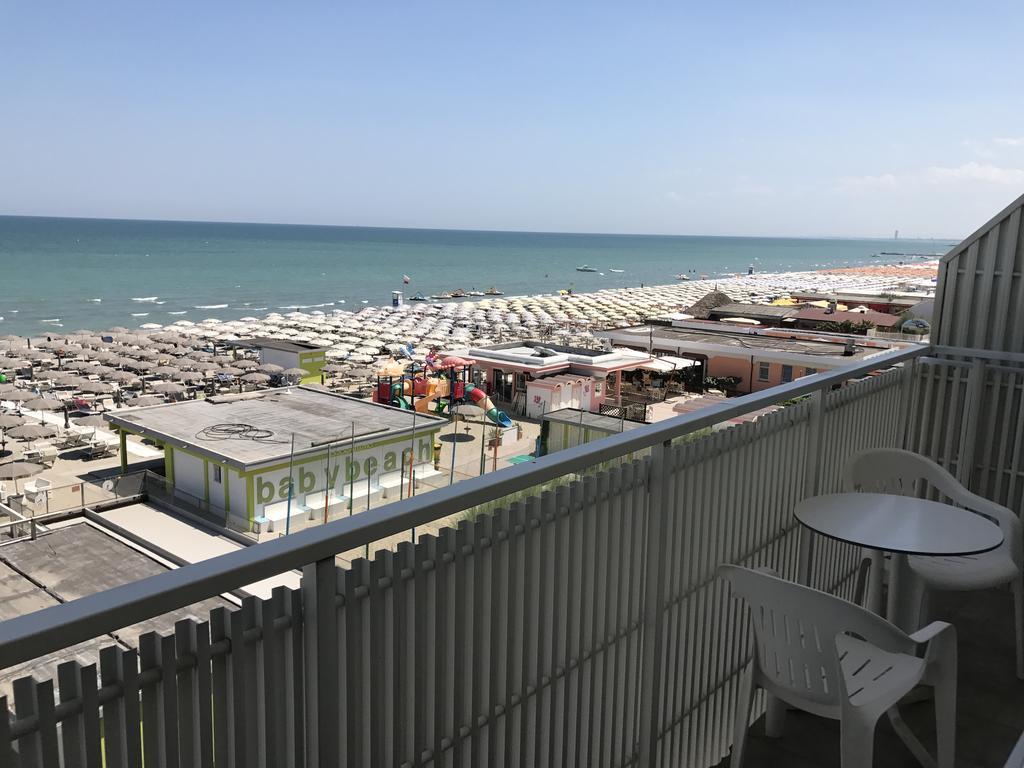 Hotel Byron Milano Marittima Exterior foto