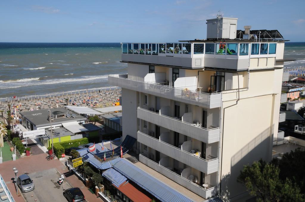 Hotel Byron Milano Marittima Exterior foto