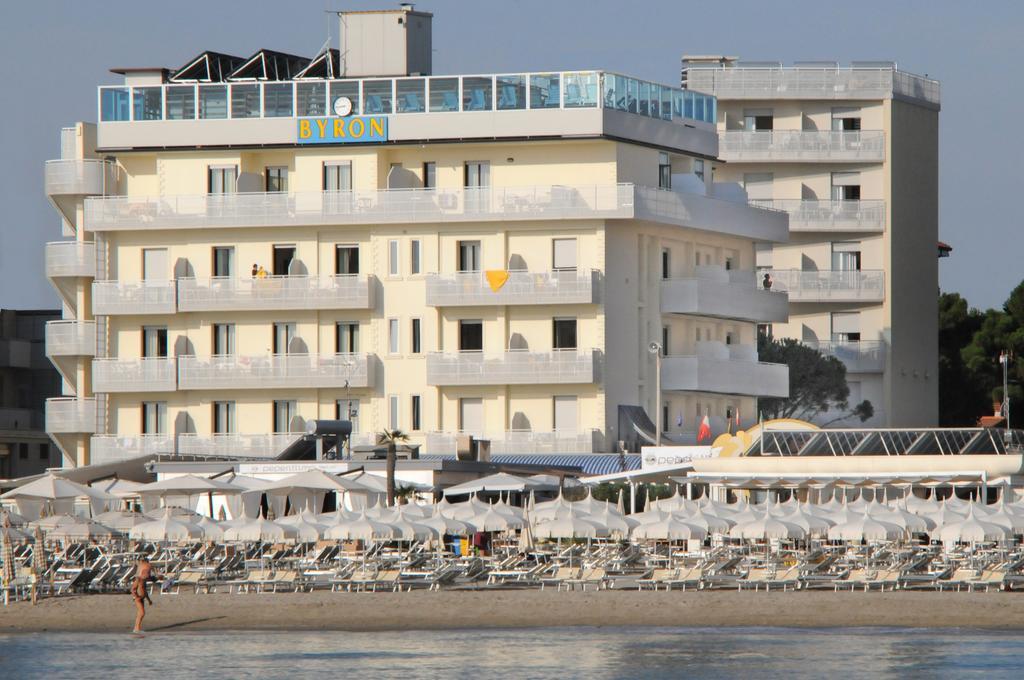 Hotel Byron Milano Marittima Exterior foto