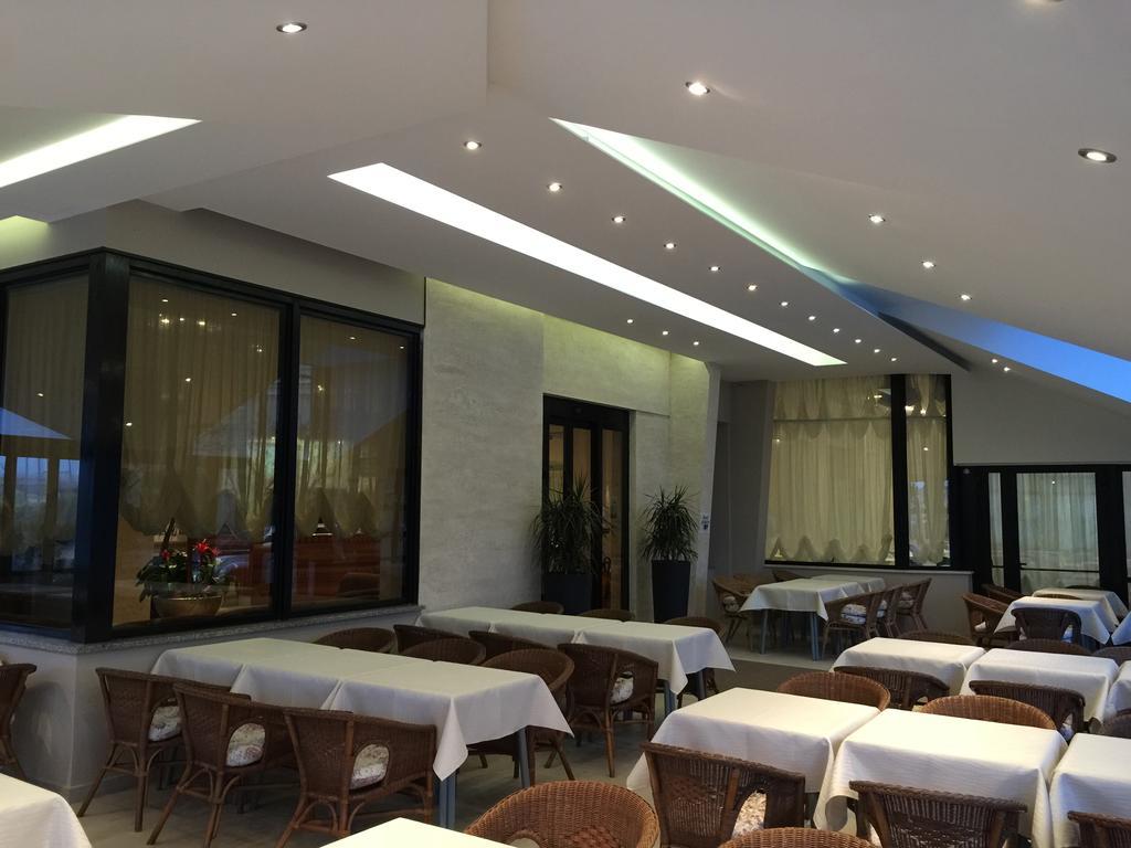Hotel Byron Milano Marittima Exterior foto