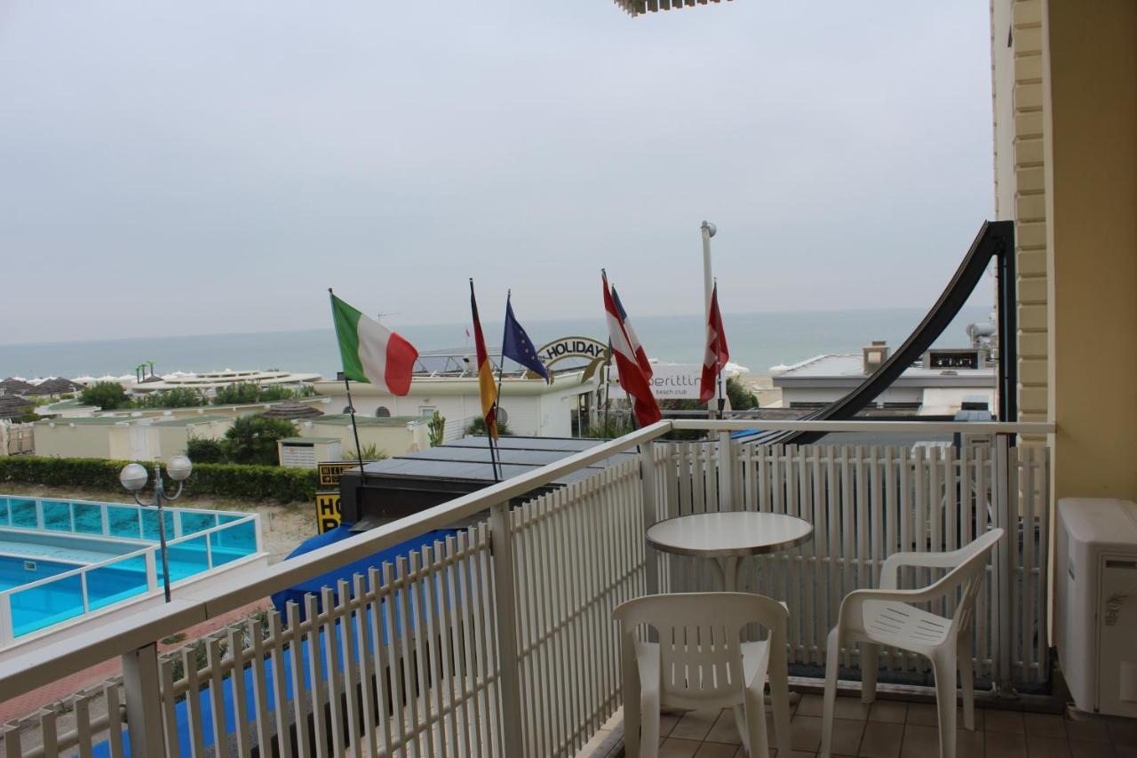 Hotel Byron Milano Marittima Exterior foto